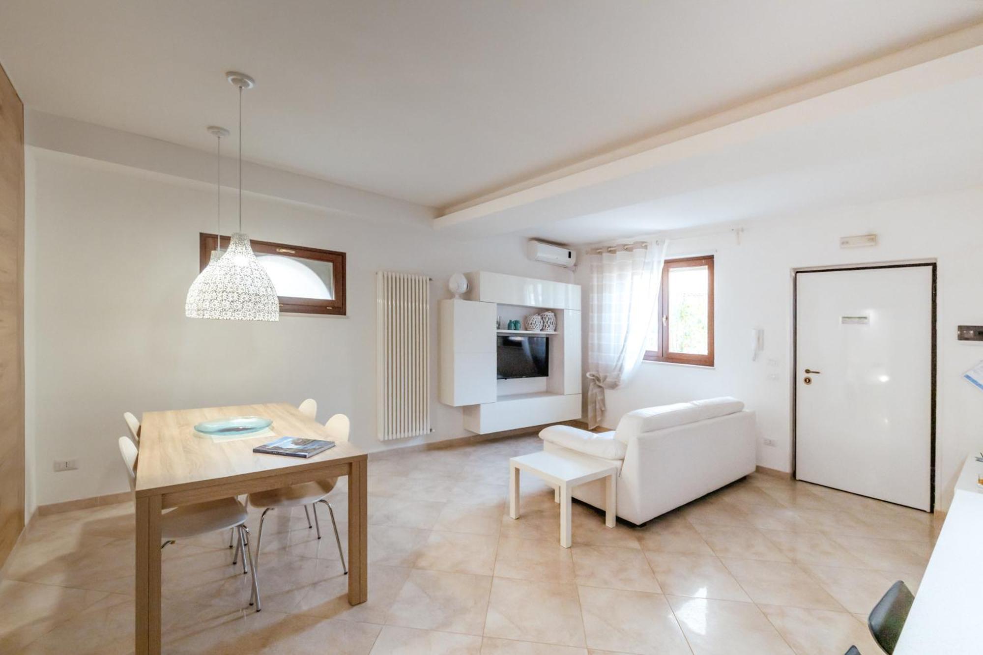 La Casetta Di Chiara B&B Полиньяно-а-Маре Экстерьер фото